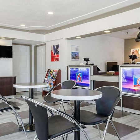Motel 6-Fresno, Ca - Yosemite Hwy Kültér fotó