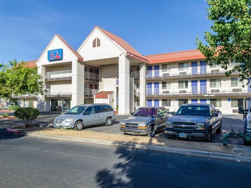 Motel 6-Fresno, Ca - Yosemite Hwy Kültér fotó