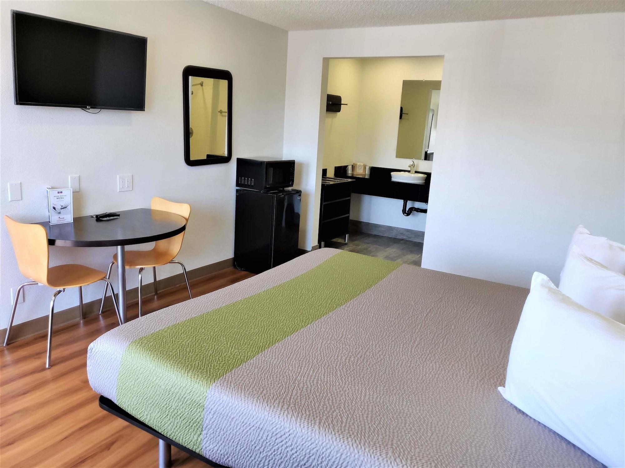 Motel 6-Fresno, Ca - Yosemite Hwy Kültér fotó