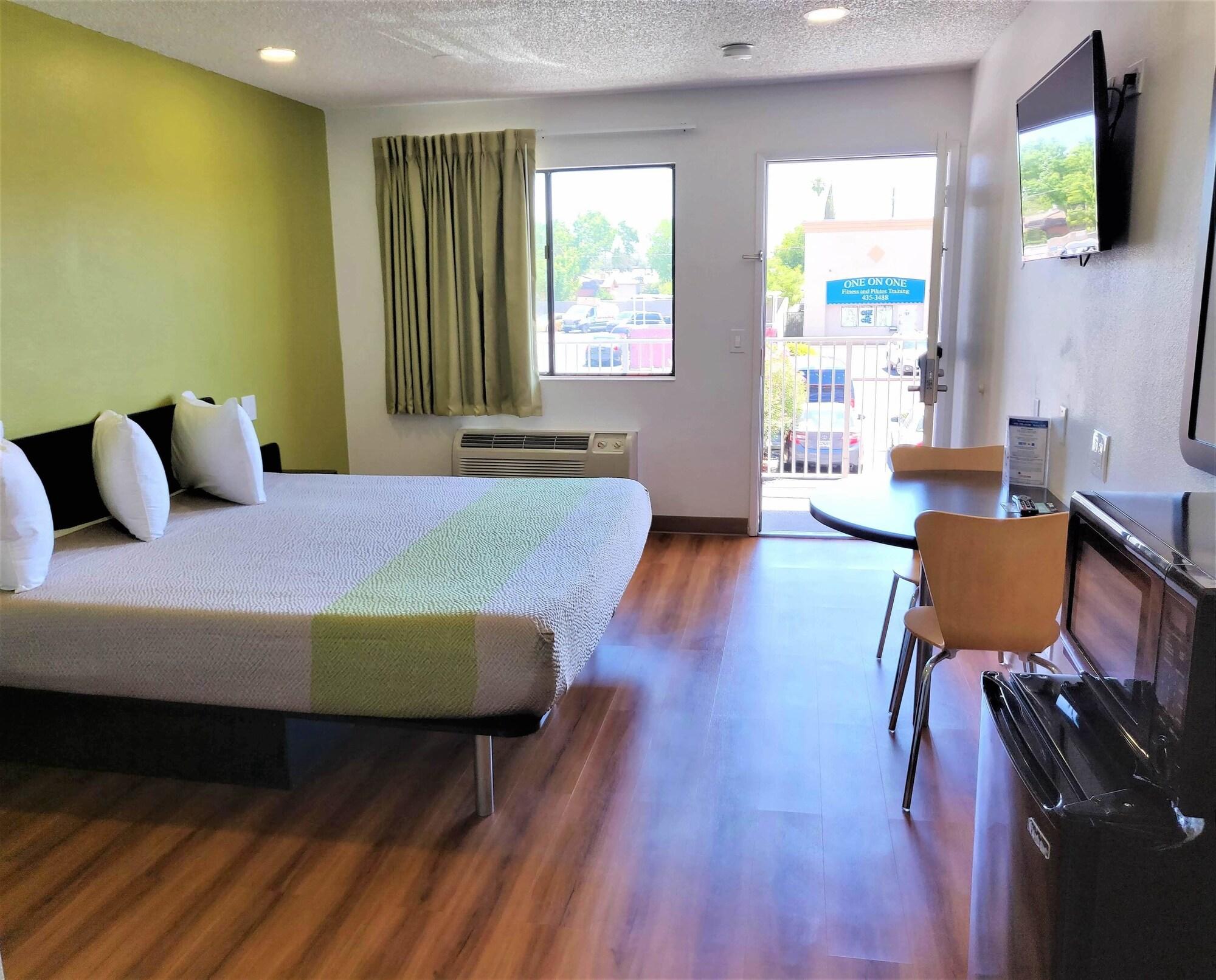 Motel 6-Fresno, Ca - Yosemite Hwy Kültér fotó