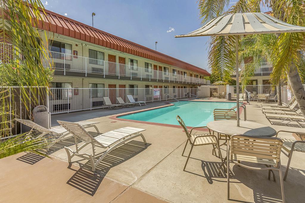 Motel 6-Fresno, Ca - Yosemite Hwy Kültér fotó