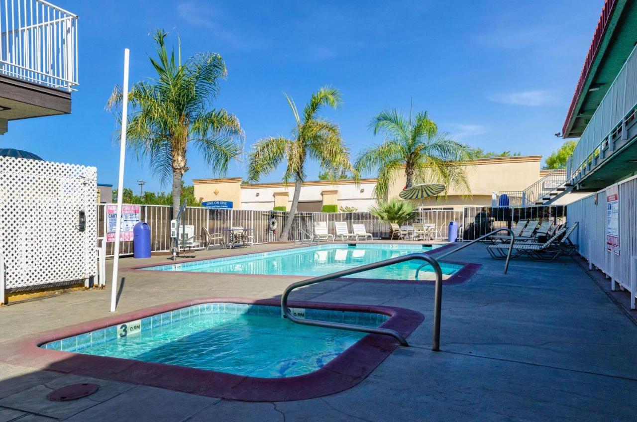 Motel 6-Fresno, Ca - Yosemite Hwy Kültér fotó
