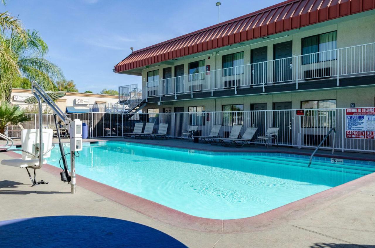 Motel 6-Fresno, Ca - Yosemite Hwy Kültér fotó