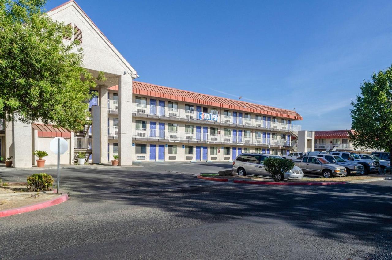 Motel 6-Fresno, Ca - Yosemite Hwy Kültér fotó